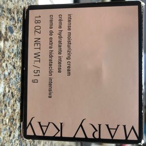 mary Kay intense moisturizing cream